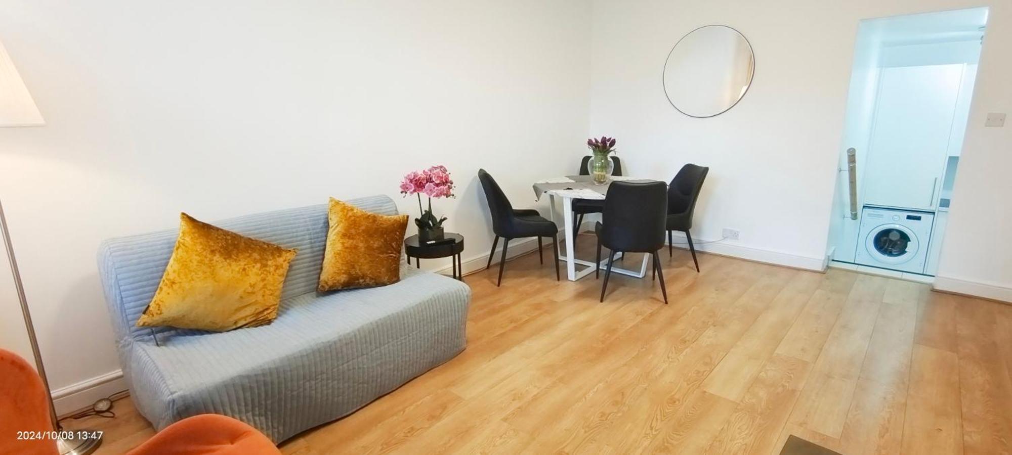 Blossom Apartment With Garden London Exterior photo