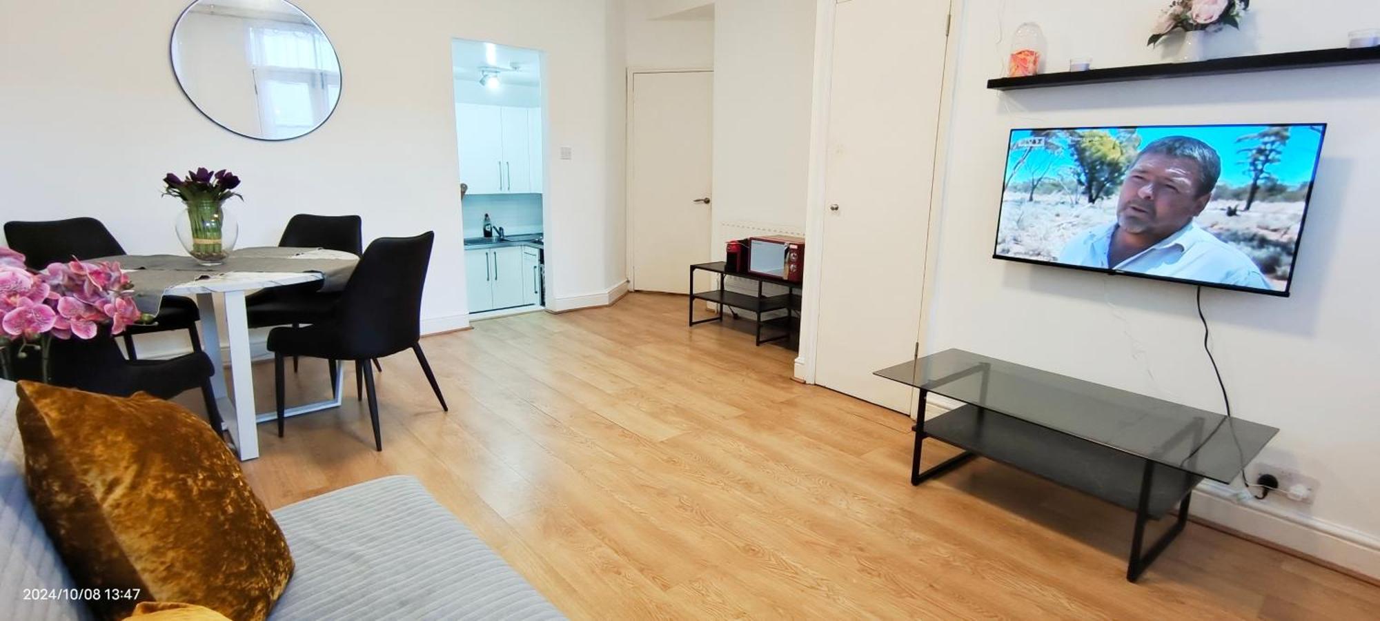 Blossom Apartment With Garden London Exterior photo